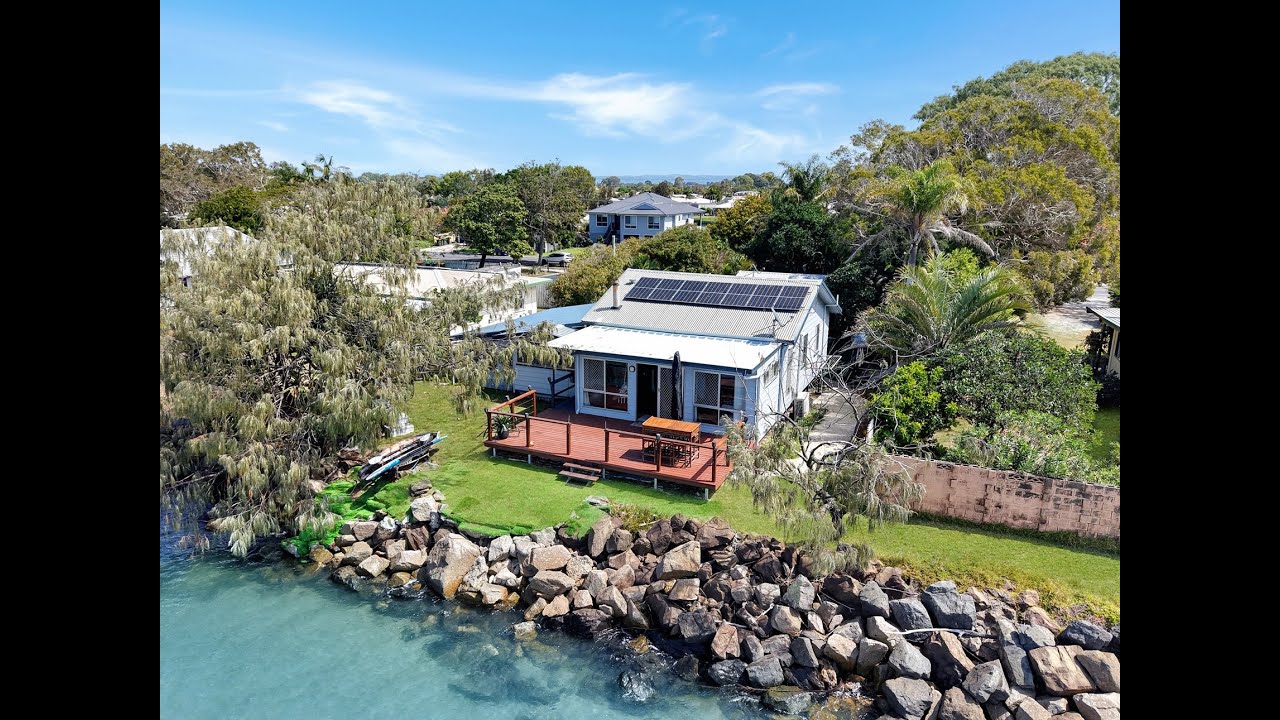 79 Biggs Avenue, Beachmere | Waterfront Home for sale