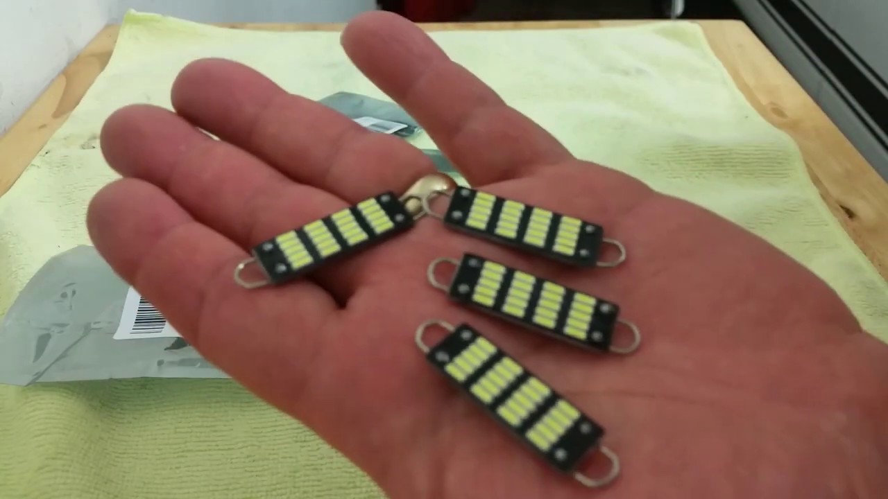 LED's upgrade for the interior of my Lincoln Town Car 3rd generation.