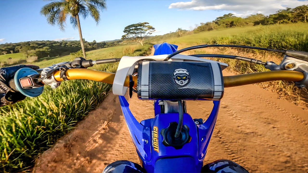 PRIMEIRA VEZ ACELERANDO A YZ 250 DOIS TEMPOS