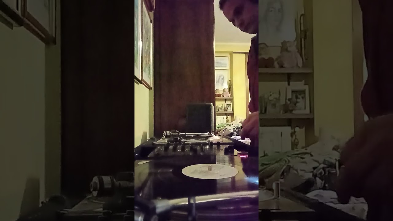 djset at home frame n.522 #djset #housemusic #onlyvinyl #djftee 