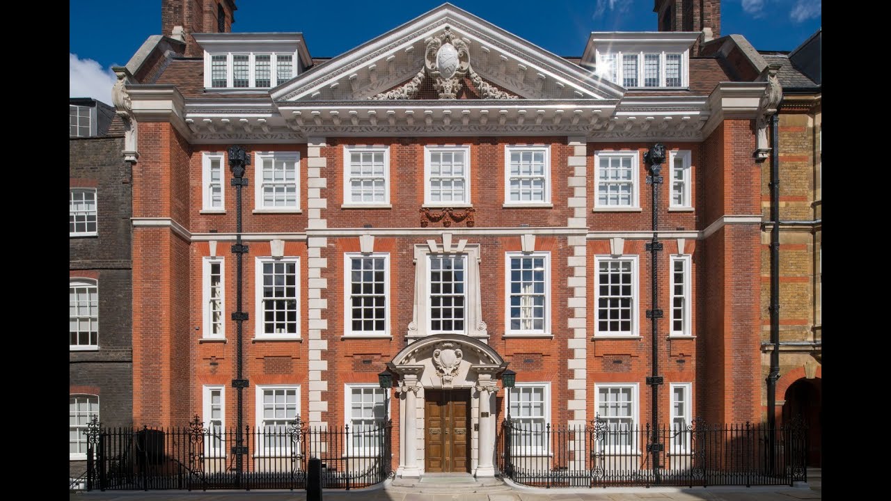 Beautifully Renovated Home in the Heart of London