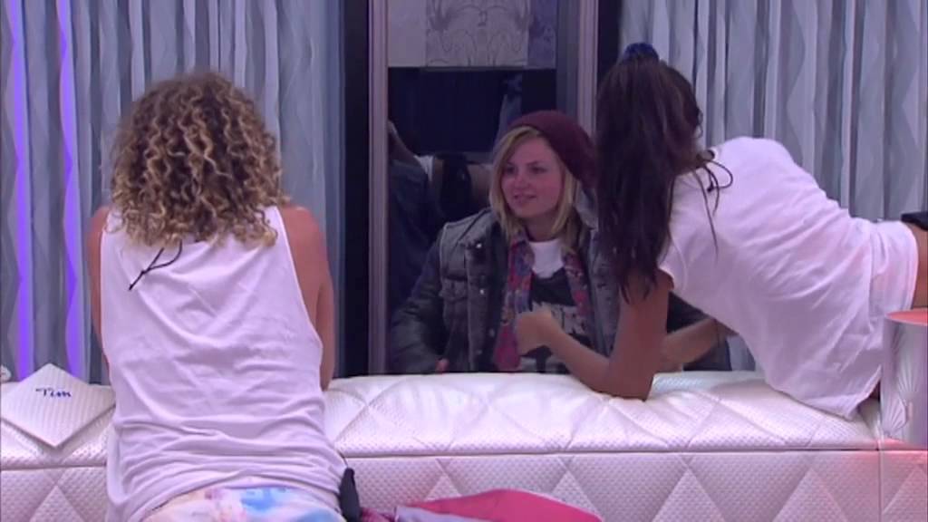 Big Brother AU 2013: Live Feed: The many layers of Boog!