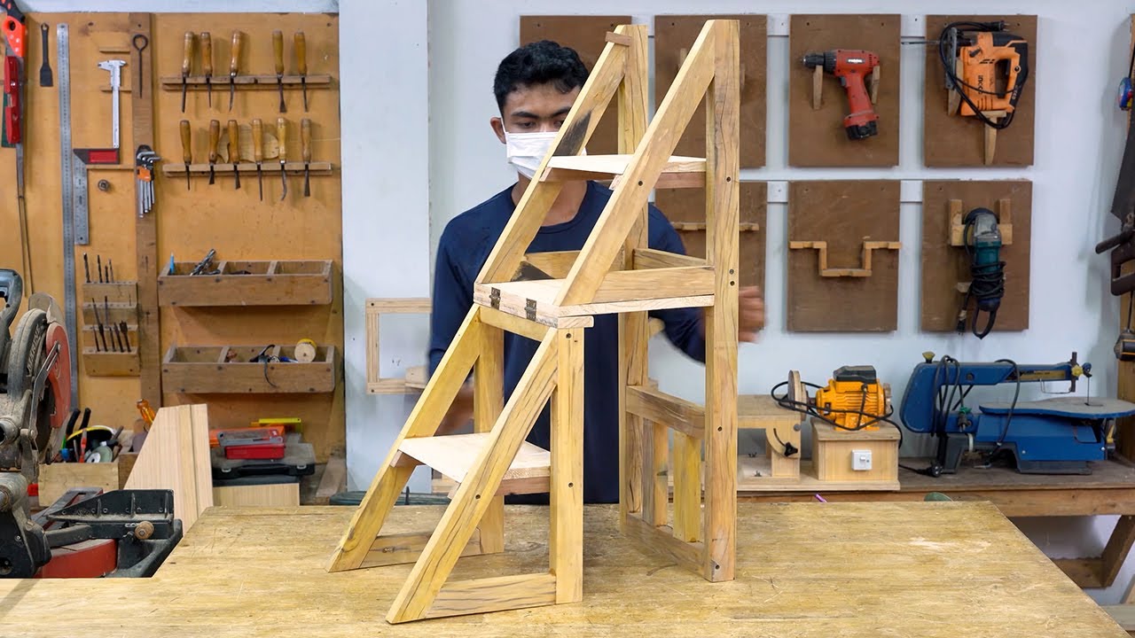 How to make a folding ladder chair of old wood