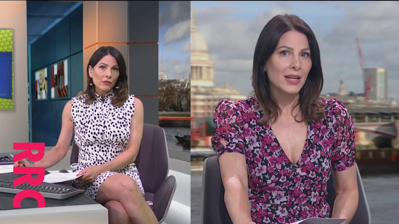 Lucrezia Millarini @V-neck cleavage, plus bra strap