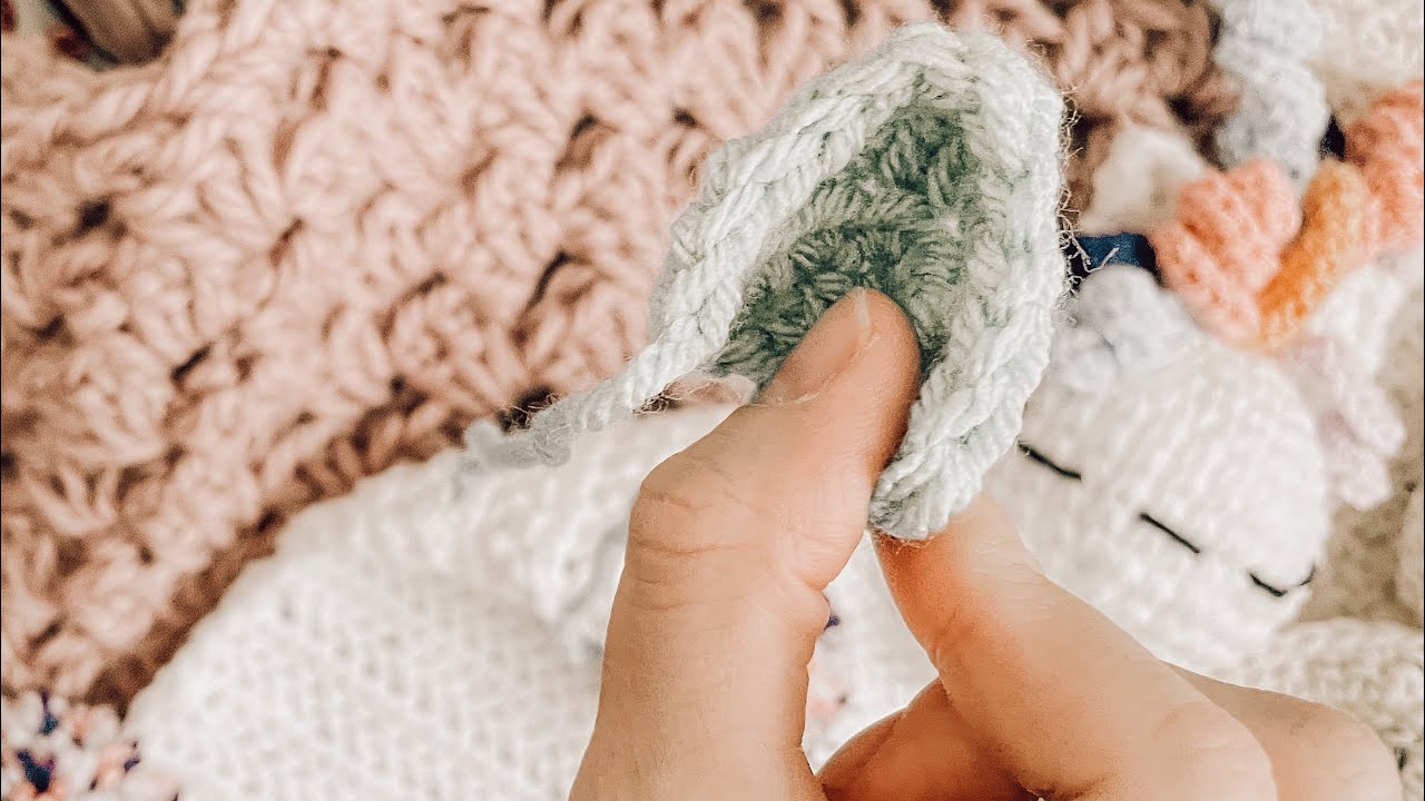 Crocheting Unicorn Ears