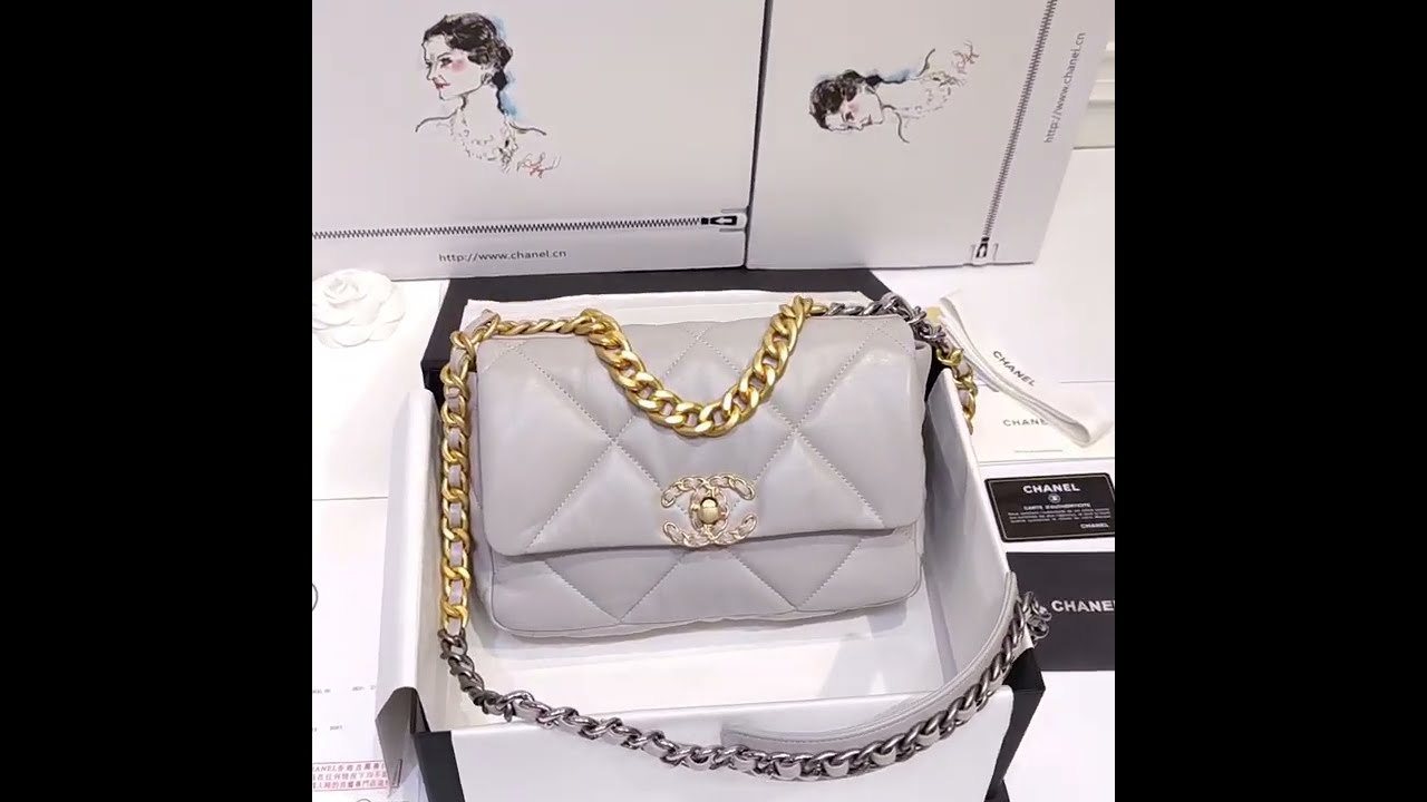 #ForAale #Sell Chanel light grey 19 flap bag