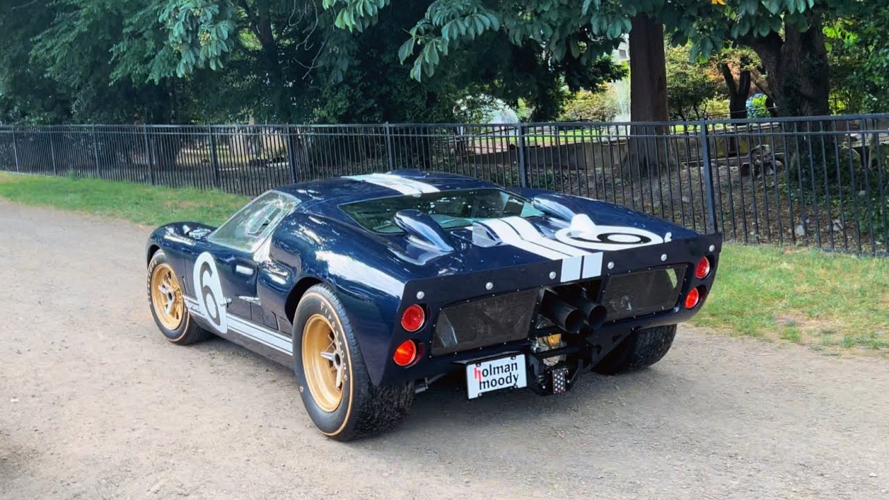 Ford GT40! LOUD Revs and driving