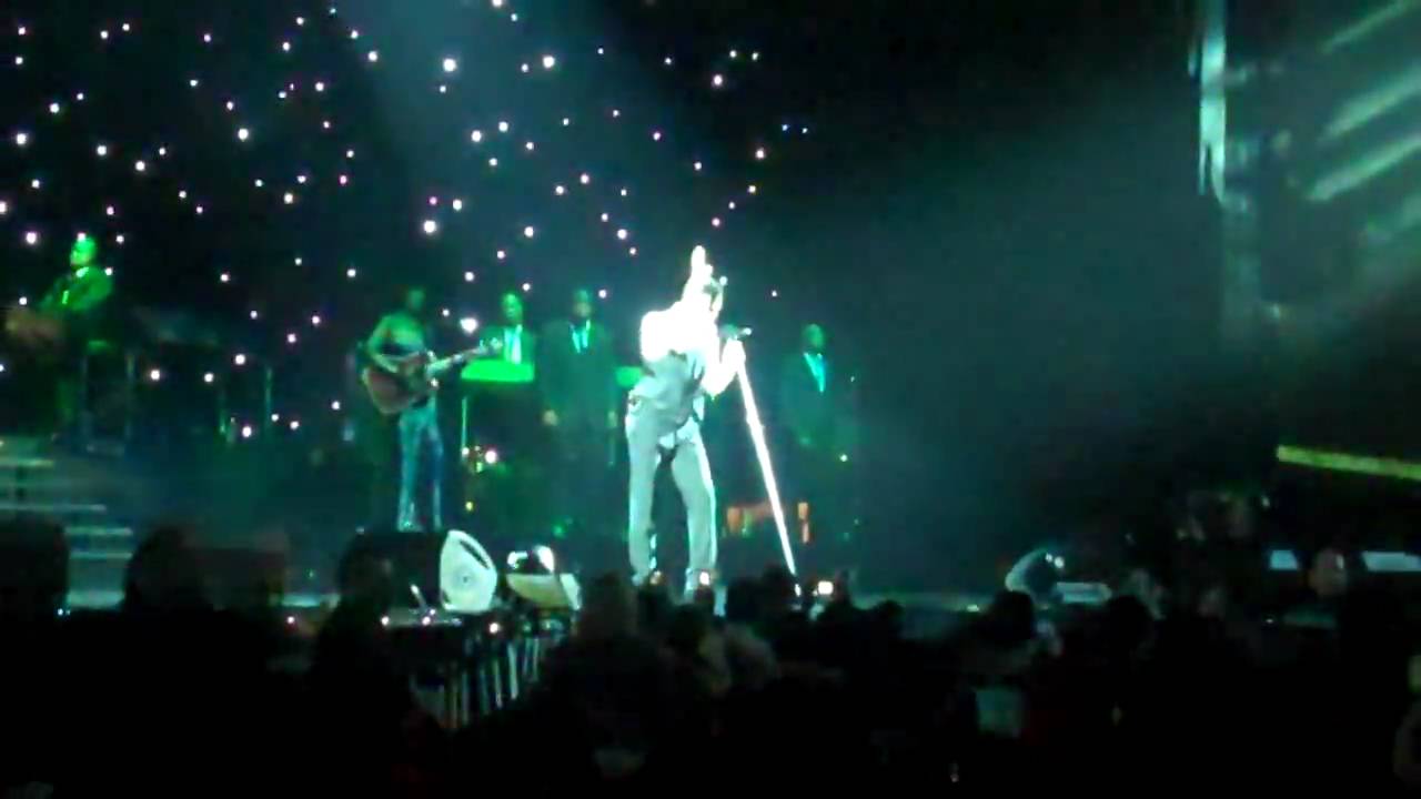 MAXWELL LIVE 
