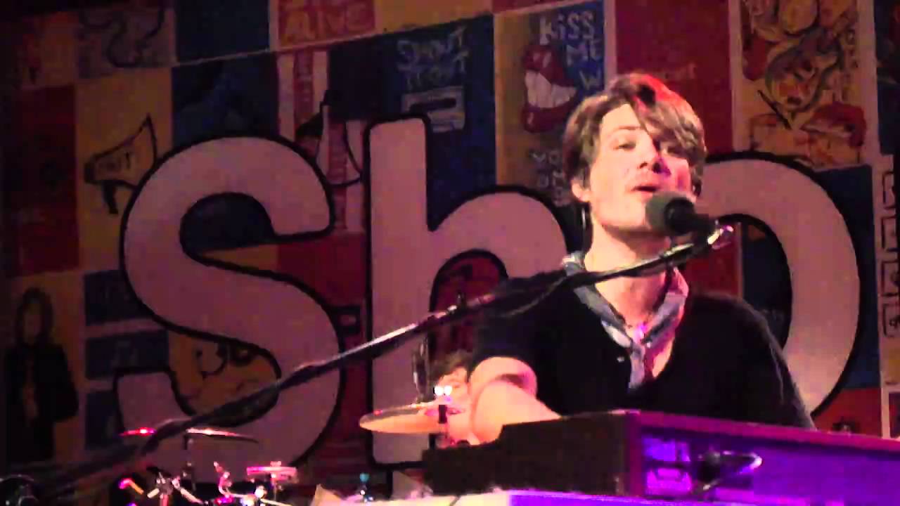 Hanson in Vancouver 2010 - mmmbop