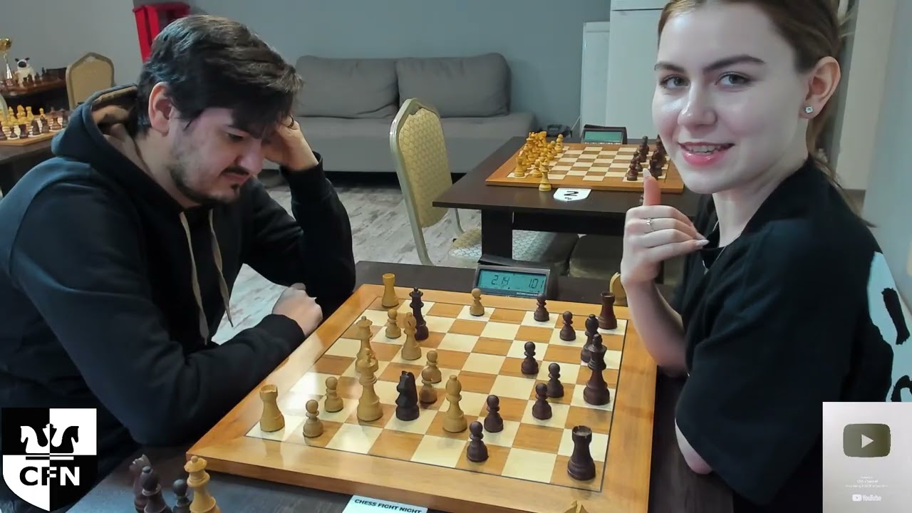 Переигрывает его с самого начала. Adidas (2114) против Fatality (2053). Вечер шахматных боев. Блиц.