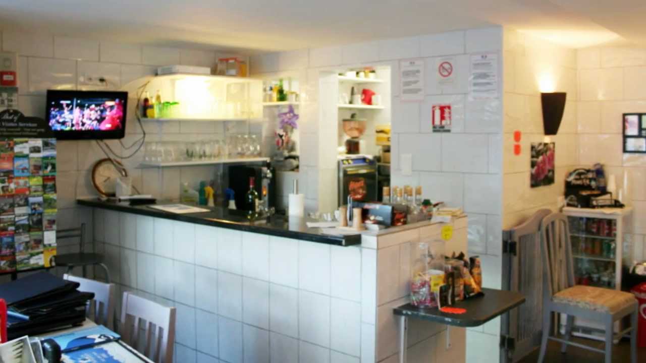 Bistro Le Passage Tourtoirac Dordogne France Snackerie Frites Boissons Glaces Sandwiches Café
