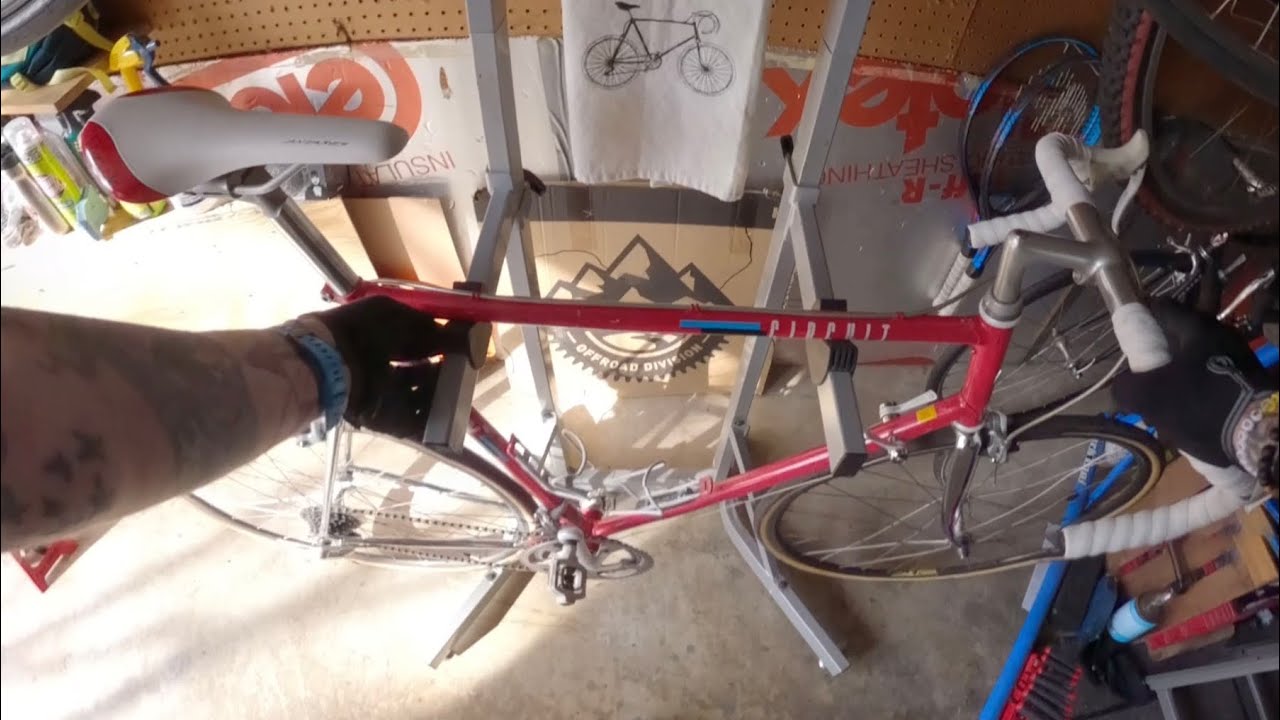 Winter Tour of Downtown Lancaster on my ‘89 Schwinn Circuit with Shimano’s Santé groupset 