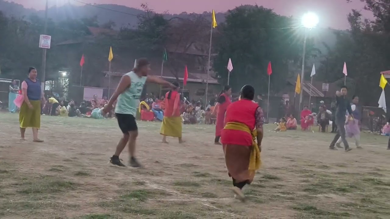 Shaolin Soccer female version 😂( yaoshang Sport)
