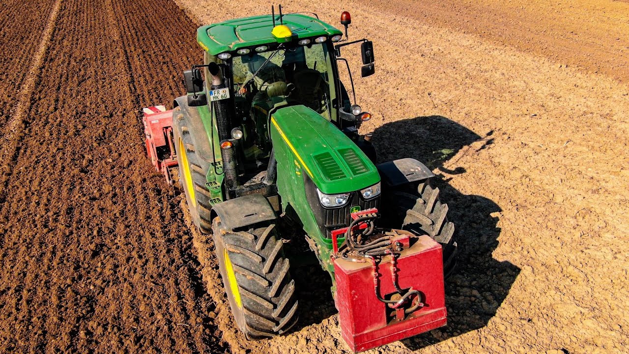 John Deere 6210R | Spatenmaschine Tortella | 2021