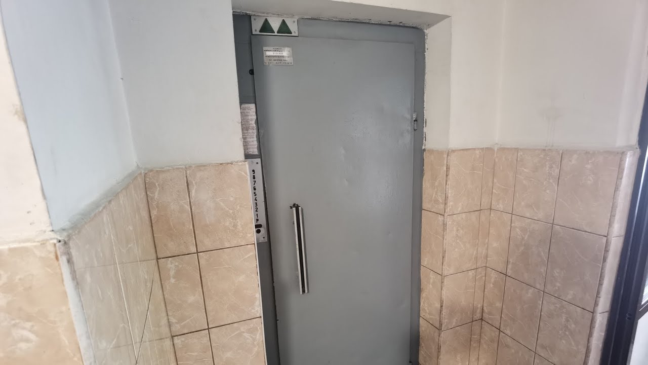 Old IFMA Traction Elevator@ Calea Florești, Mănăstur, Cluj-Napoca, Romania