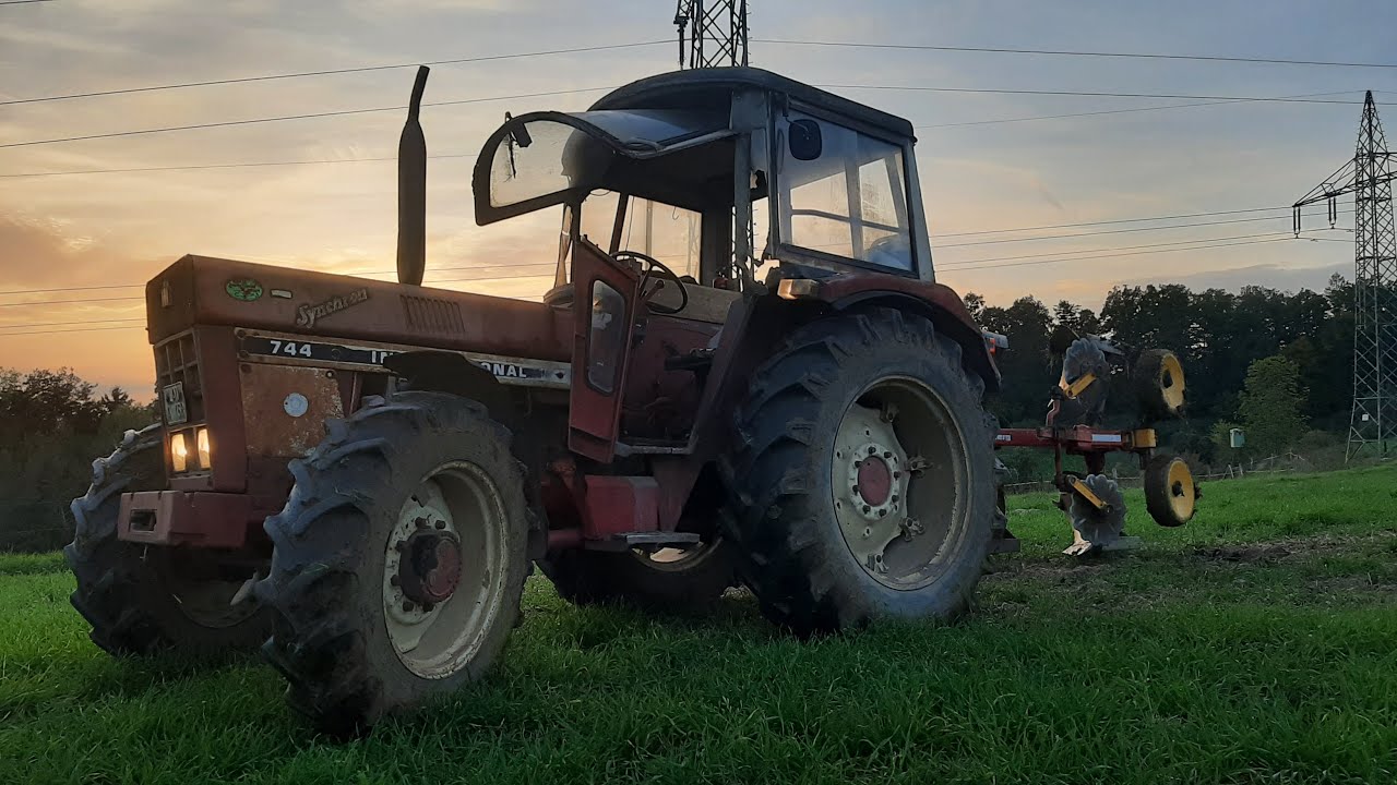 IHC 744 / ackern wie vor 40 Jahren
