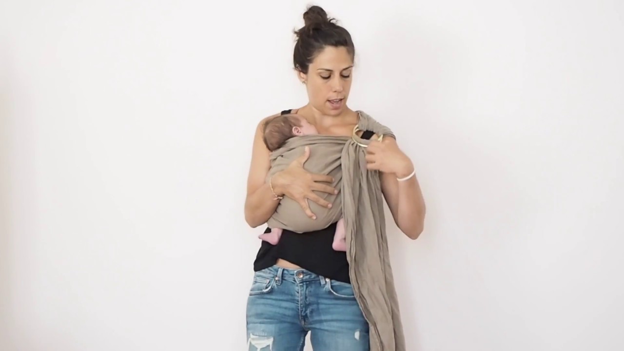 VIDEOTUTORIAL DE PORTEO: Bandolera de anillas con bebé pequeño