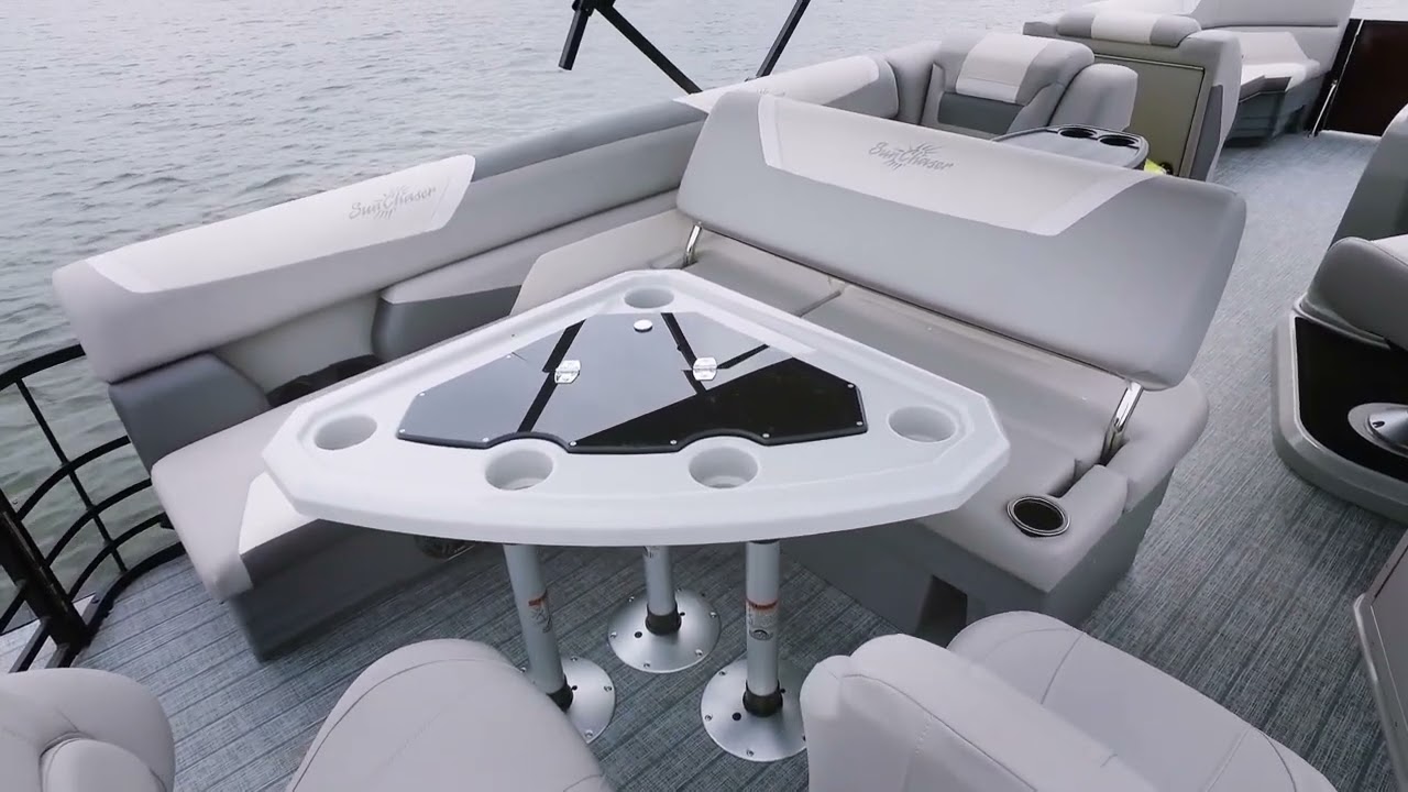 We Tested the 2022 Pontoon SunChaser Eclipse 25 SBX!