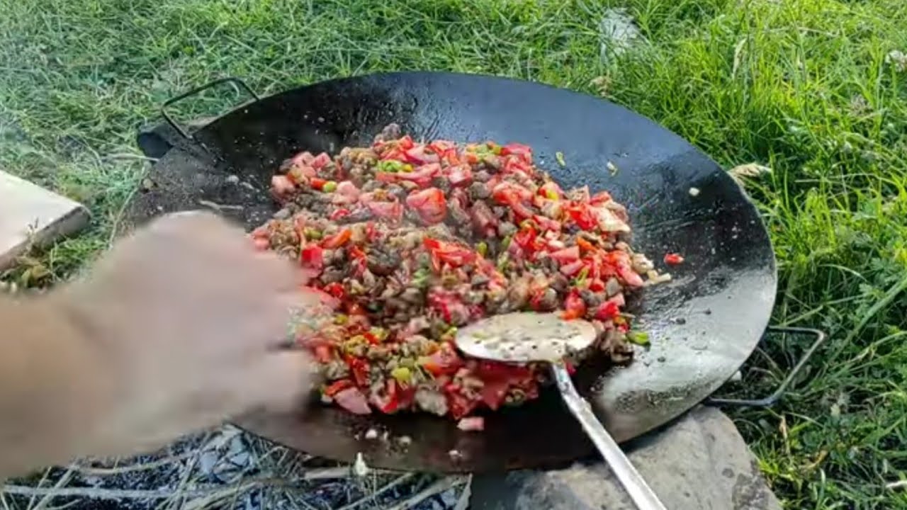 Doğada KUZU ETİNDEN SAC KAVURMA.