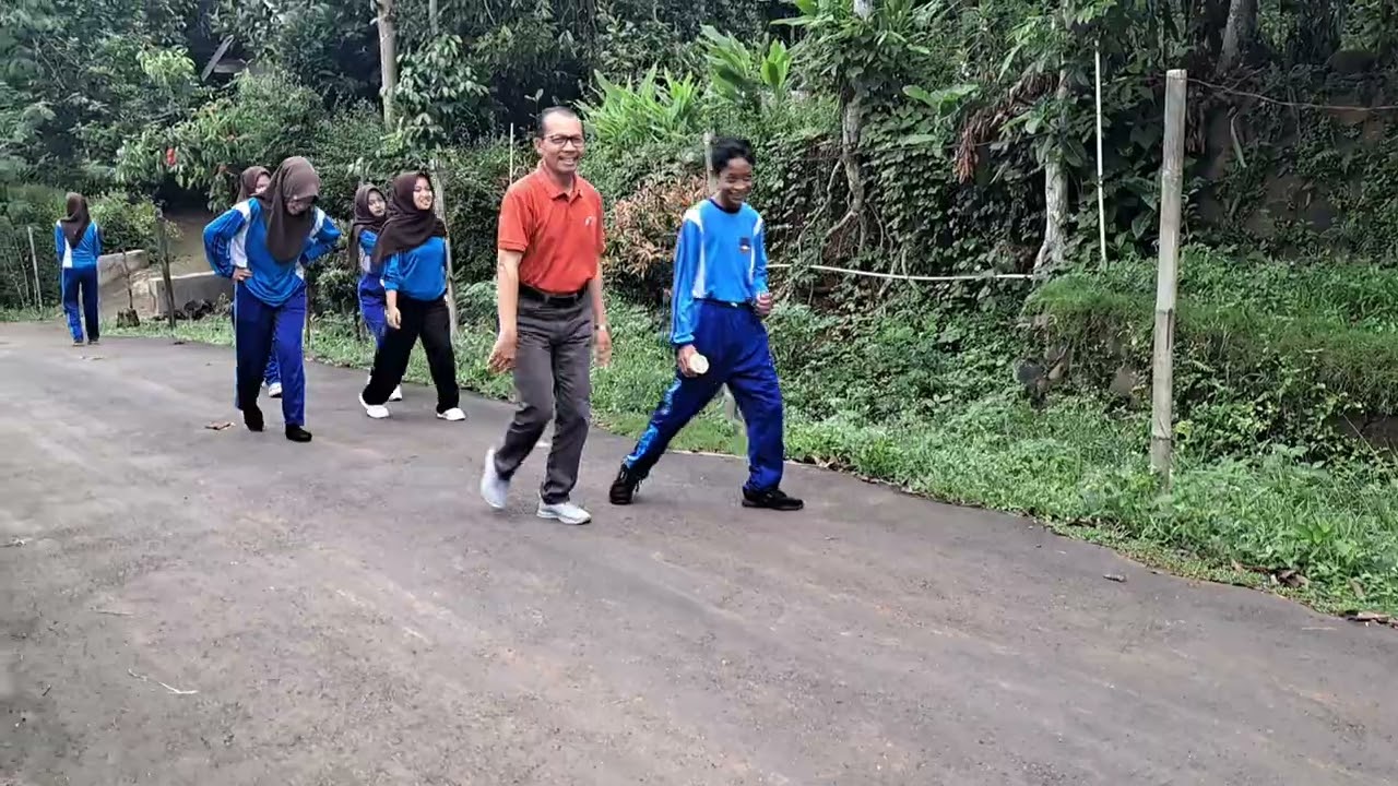 KEGIATAN JUM'AT SEHAT SMP NEGERI 2 BEJEN 