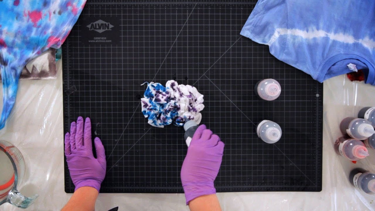 How to Tie Dye Stockings | Tie Dyeing