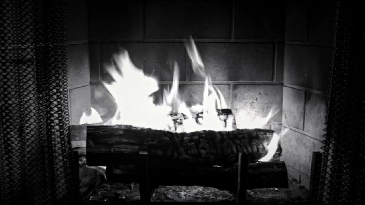 BLACK AND WHITE (VINTAGE 1920s) FIREPLACE FLAMES! (12 Hours) 4K UHD