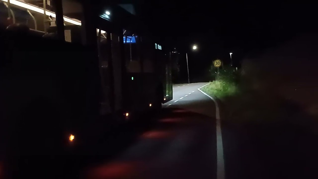 Pohjolan Liikenne 947 l&auml;htee Harjukyl&auml;lt&auml;