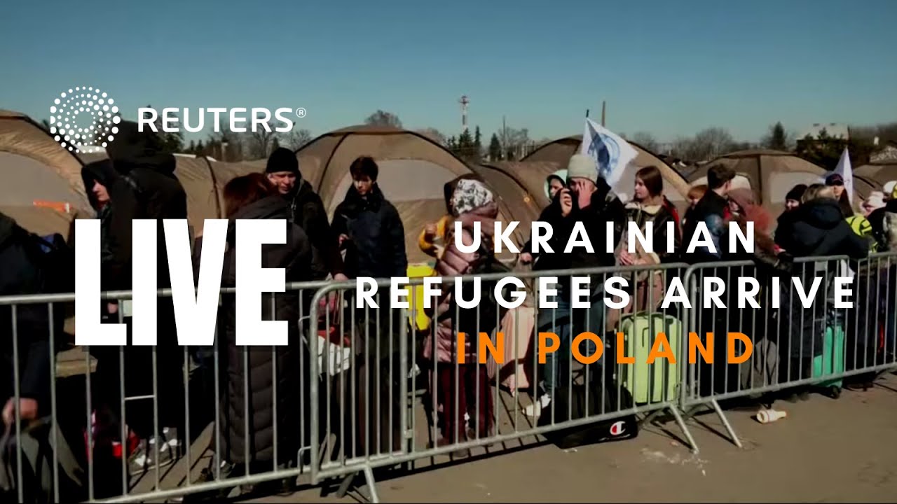 LIVE: Ukrainian refugees arrive in Poland