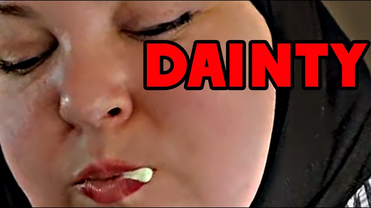 foodie beauty's SUEPR DAINTY cheesecake factory mukbang - reaction