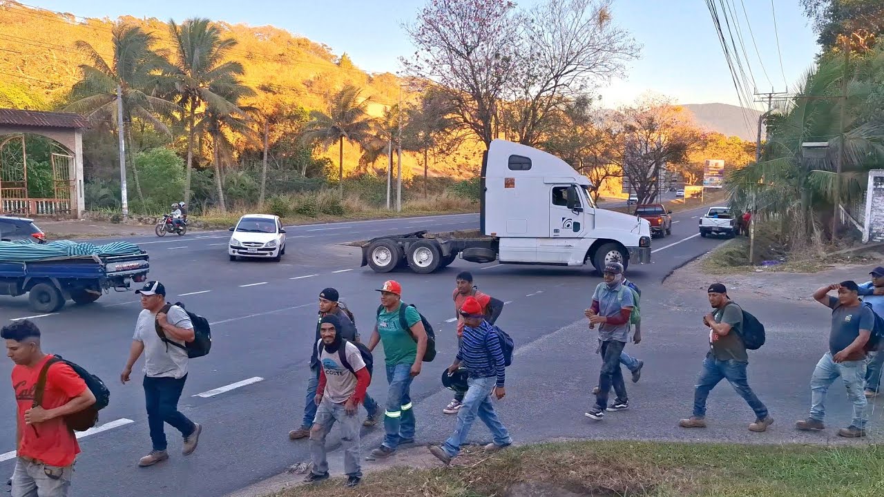 Tráfico por las tardes. Entrada a Termos del rio,  Ciudad Arce El Salvador 🇸🇻 