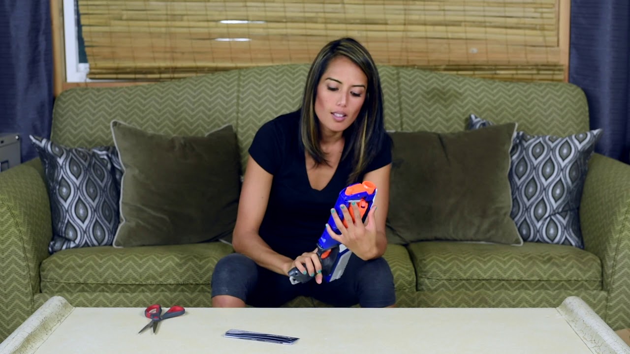 Hasbro Strongarm Blaster Nerf Gun Unboxing Video