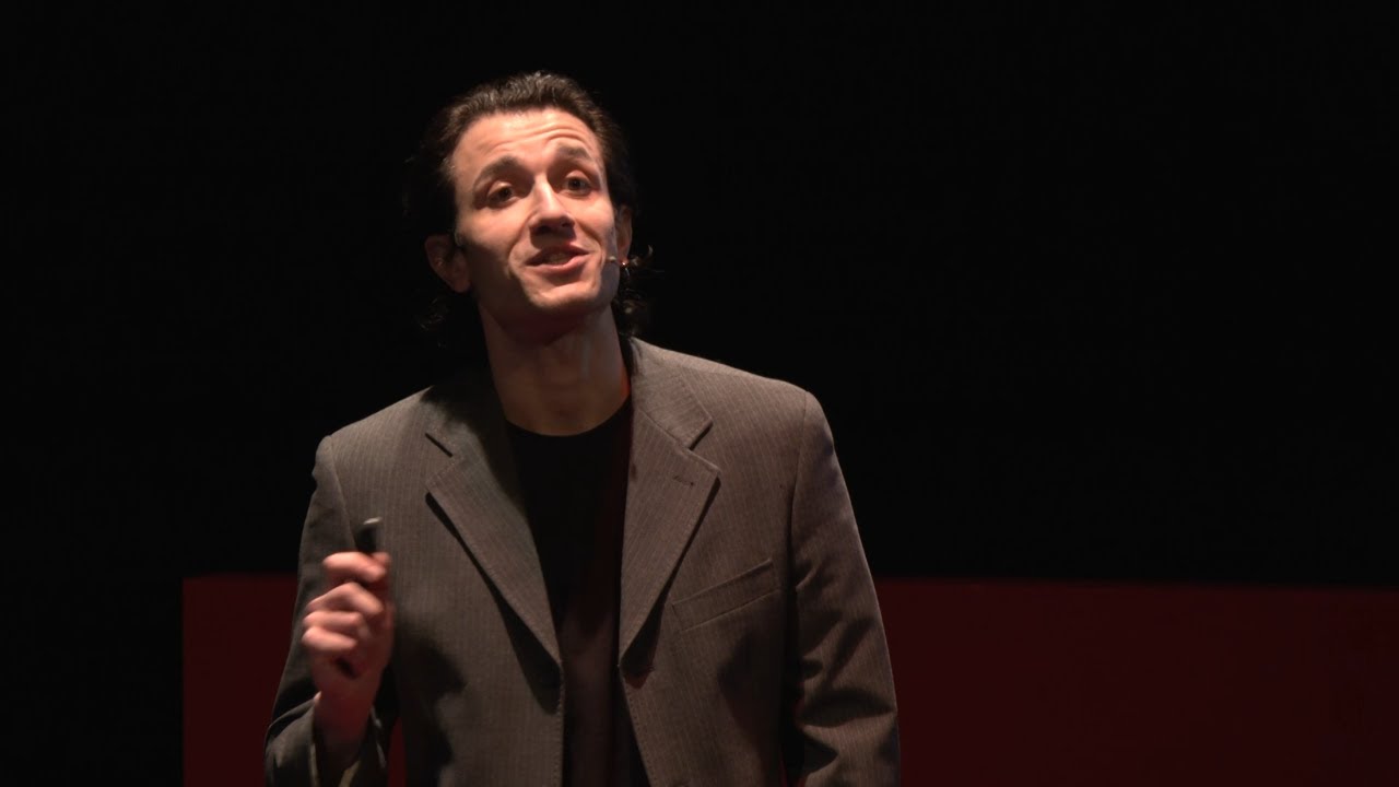 Il potere di trovare il proprio colore giallo | Luca Chiabolotti | TEDxSpoleto