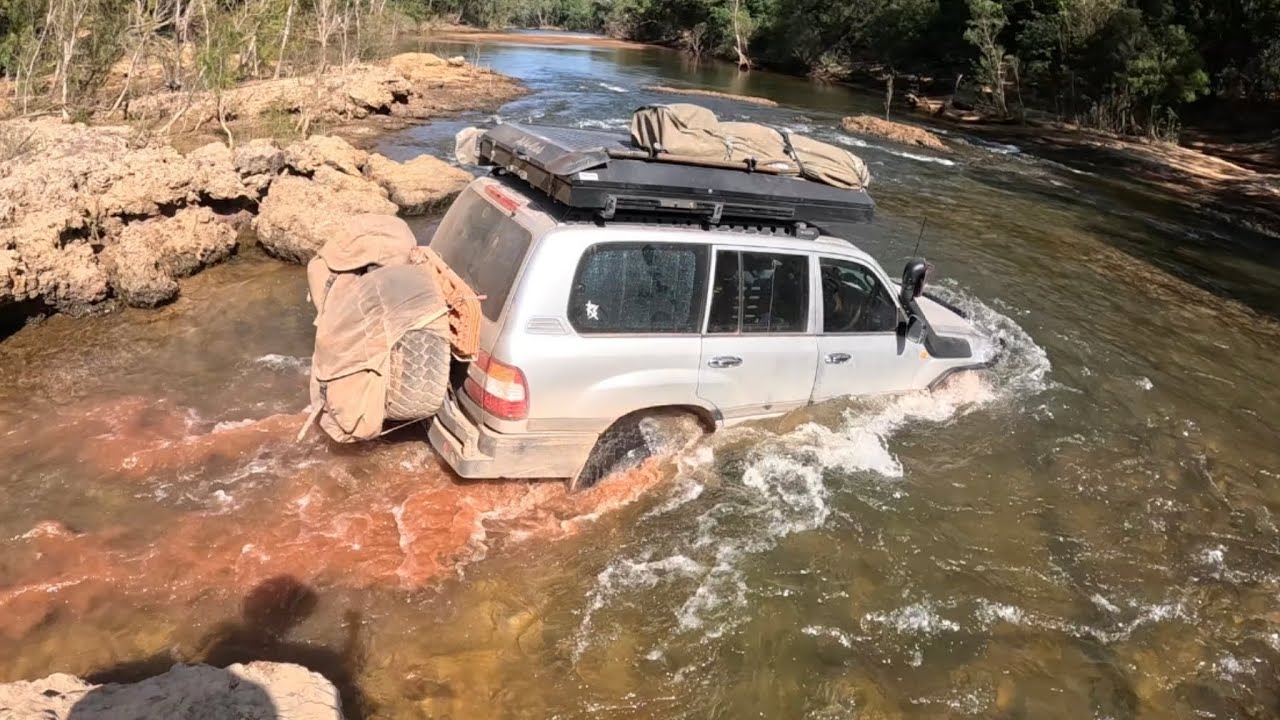 100 series vs Cape York - Stones crossing track