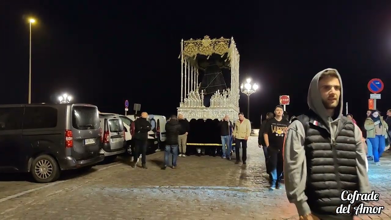 Ensayo palio Luz (Las Aguas), prueba c/ Santiago, Cuaresma Cádiz 2024