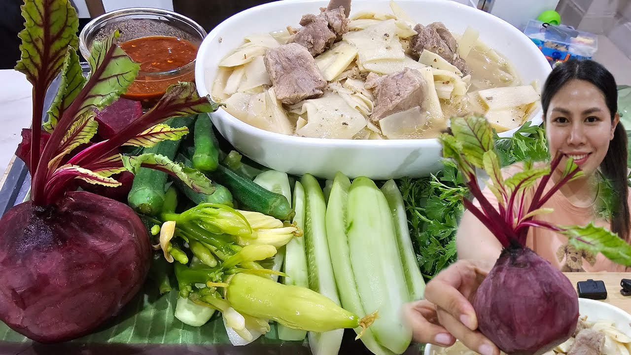 แกงหน่อไม้ใส่ซี่โครงหมู กินกับน้ำพริกมะนาว ผักสดแซ่บมากค่ะ