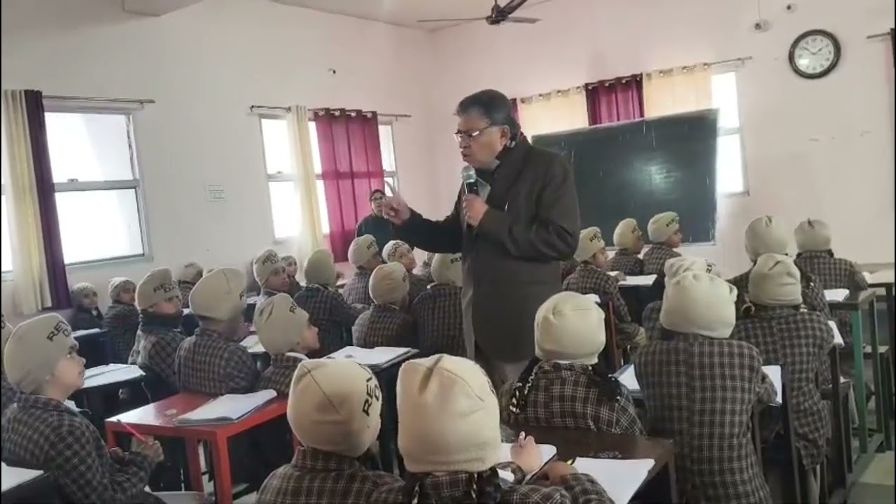 Principal addresses students on the theme  “Children - The Parents’ True Identity”