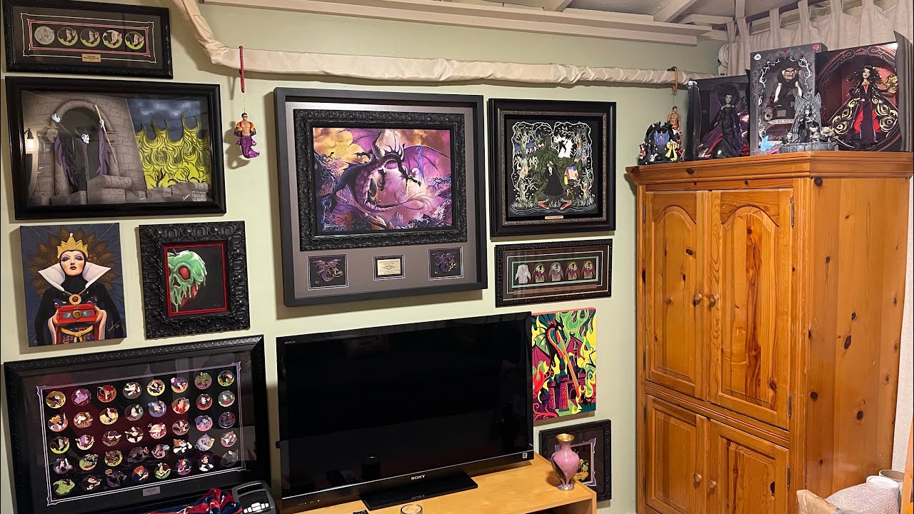 Diablopins&rsquo;s Home & Studio collection of Disney Fine Artwork