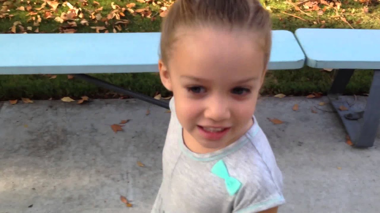 ¡¡¡ESTAS LLORANDO!!! Eva va al colegio - first day of kindergarten