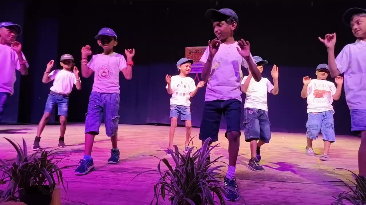 All is well (3 Idiots movie) dance performance 
