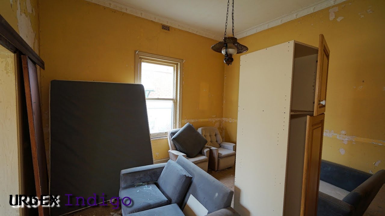 Abandoned- 1910 house stuck in limbo! Cellar/furniture and more nice old features