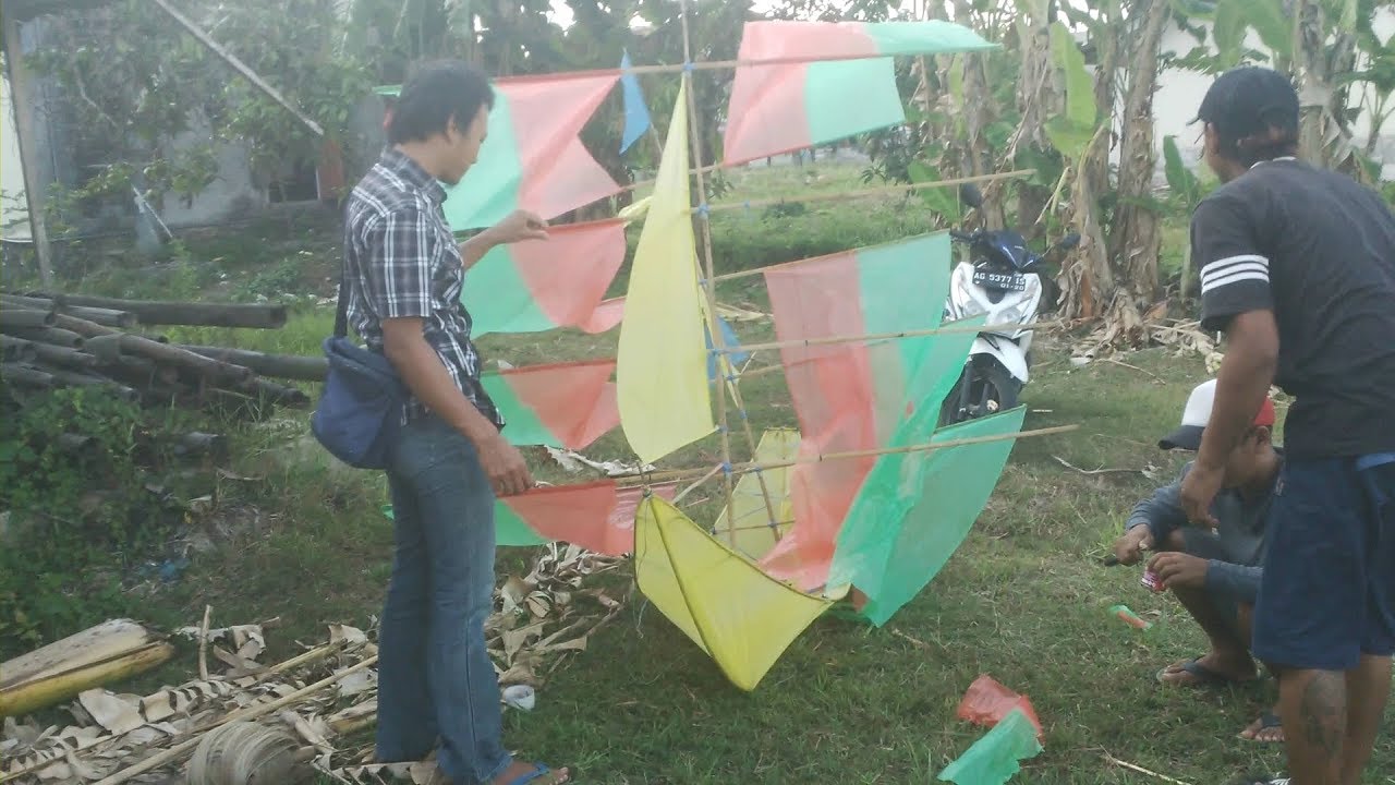layangan perahu buatan anak desa #2 
@1.5meter