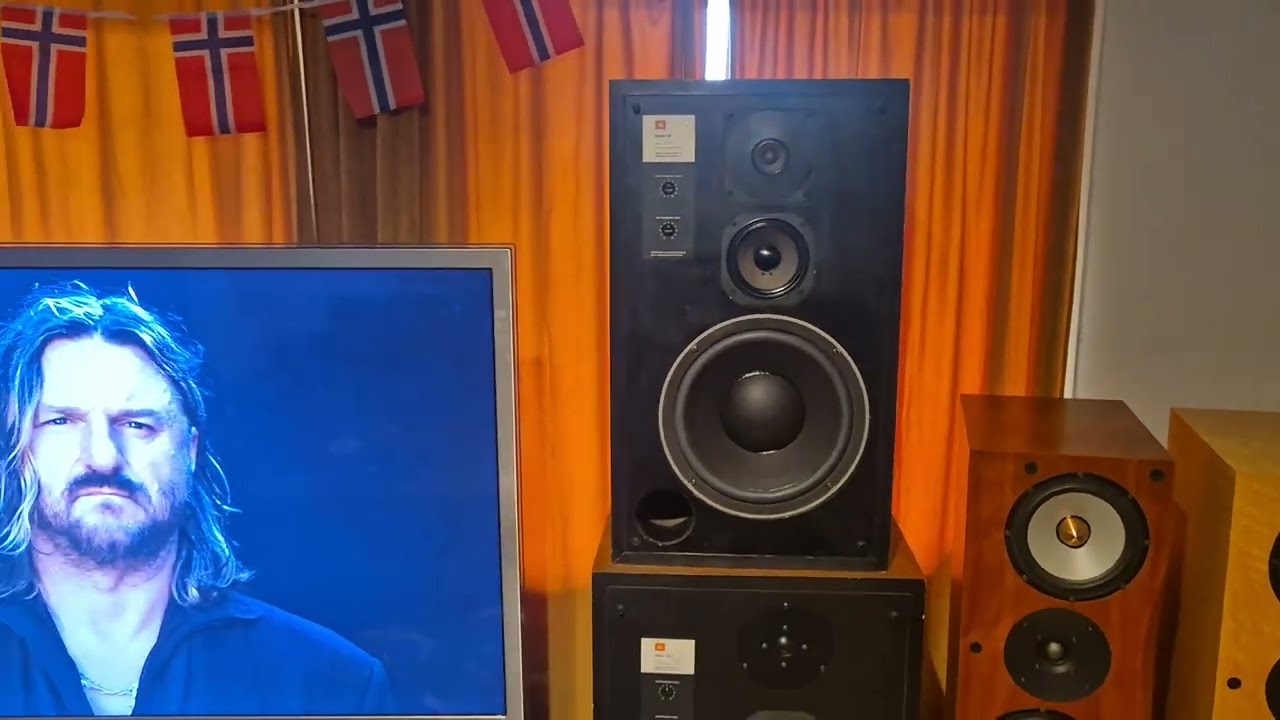 JBL L50