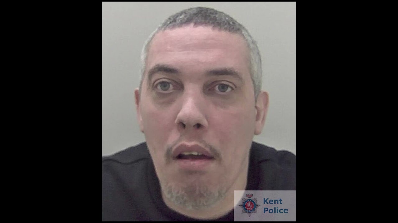 Dartford bank robber calls 999 to hand himself in