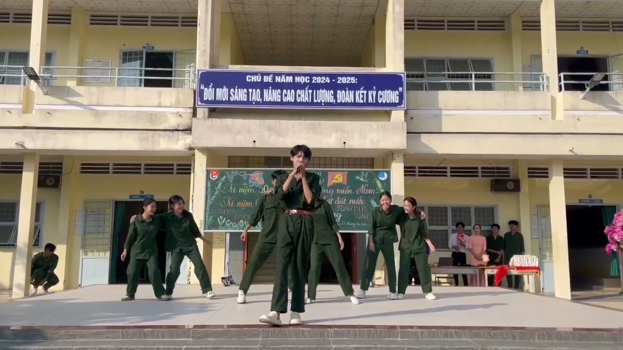 Mashup Bài Ca May Áo – Cô Gái Mở Đường| Hoàng Gia Quy | Văn nghệ chào mừng 30/4 và 1/5 | THPT Cầu Kè