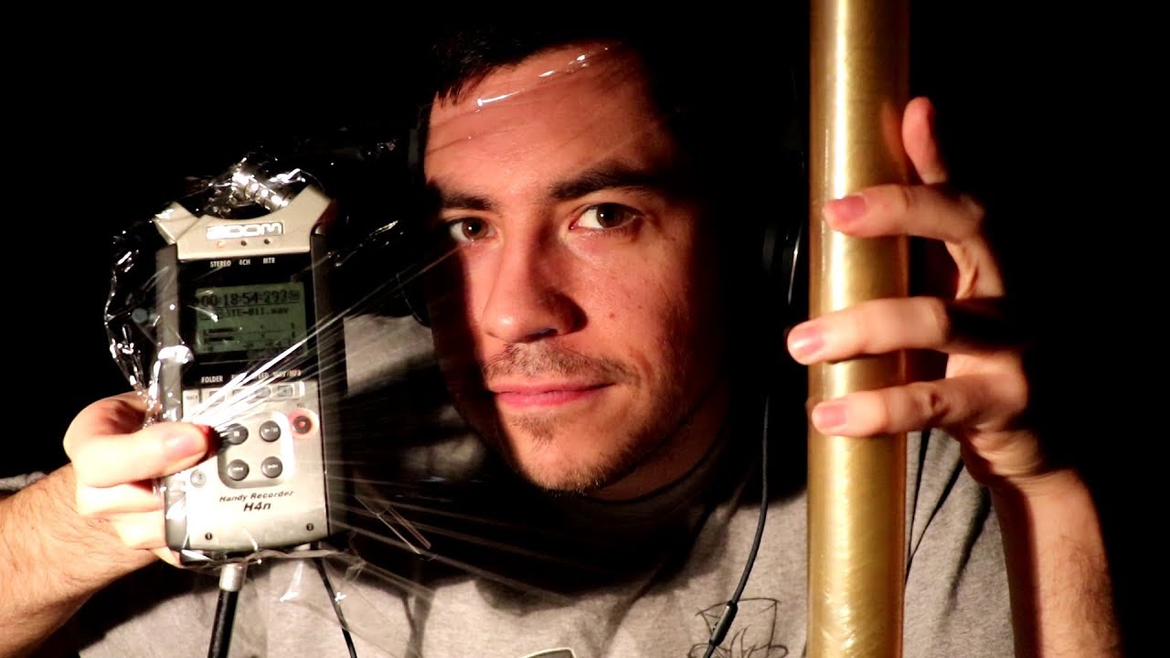 J'enroule mon micro ASMR de film plastique