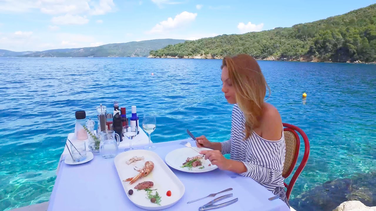 Restaurant NA MORU Valun Cres