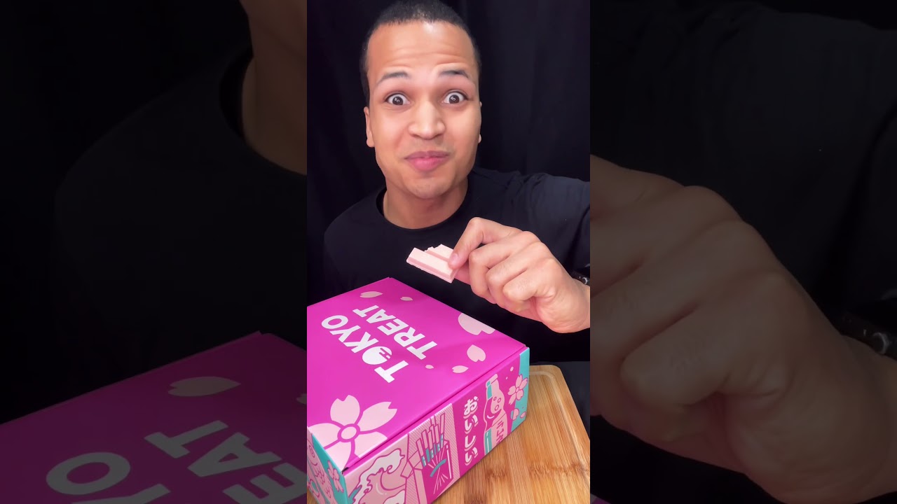 Let&rsquo;s Try Two Japanese Snack Boxes!
