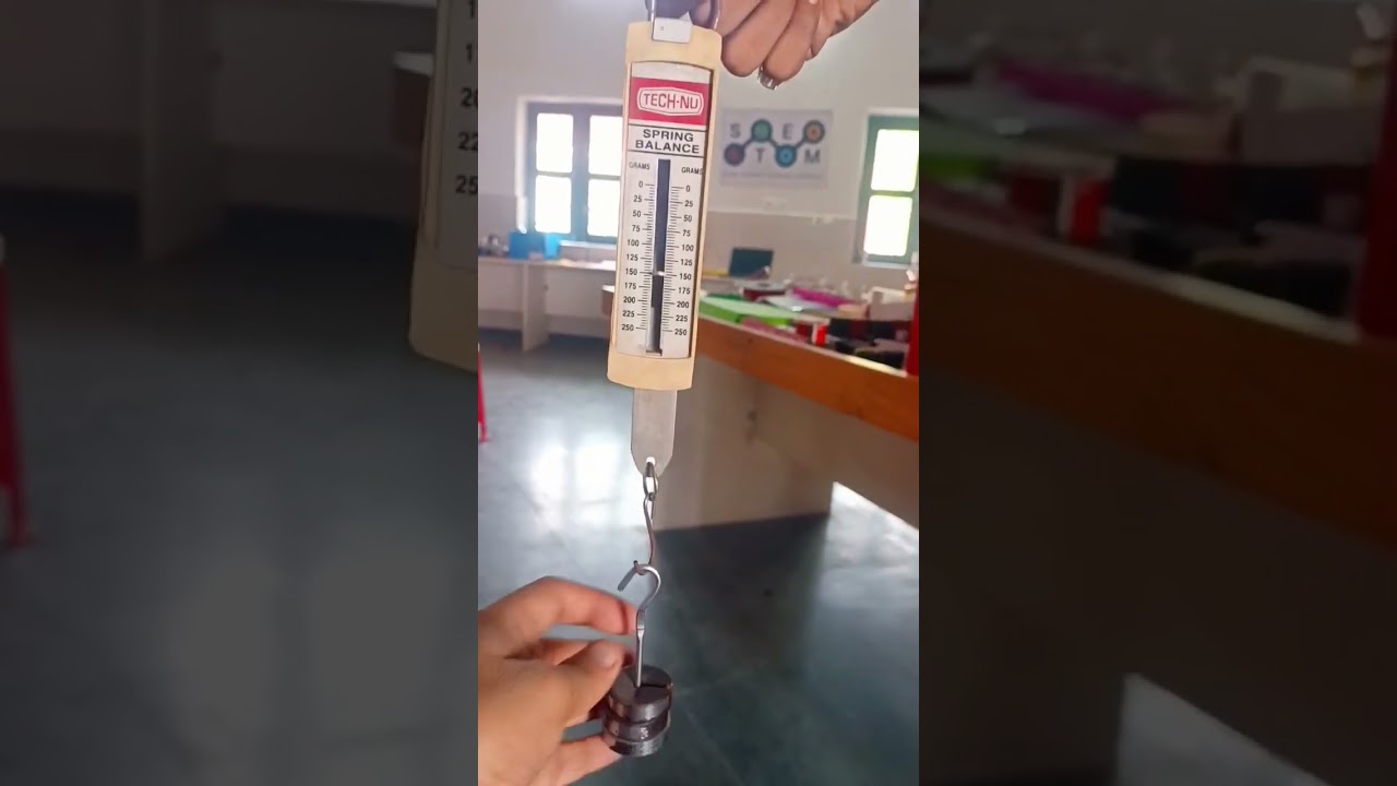 Spring balance to measure force #curiosity #shorts #fun #science #newton #learn