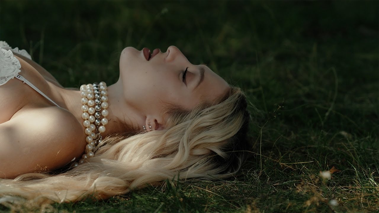 Francis On My Mind - Women Theory (Official Video)