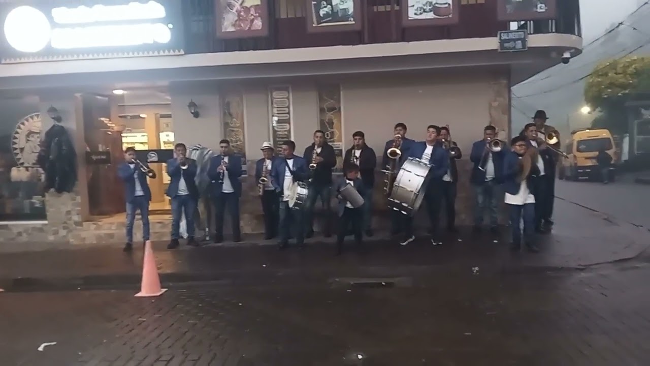 Gran Banda Onda Latina - Hijo de las Malvas